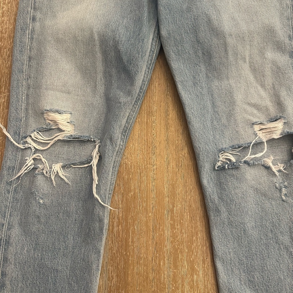 AGOLDE Riley Cropped Distressed Jeans - Picture 6 of 9